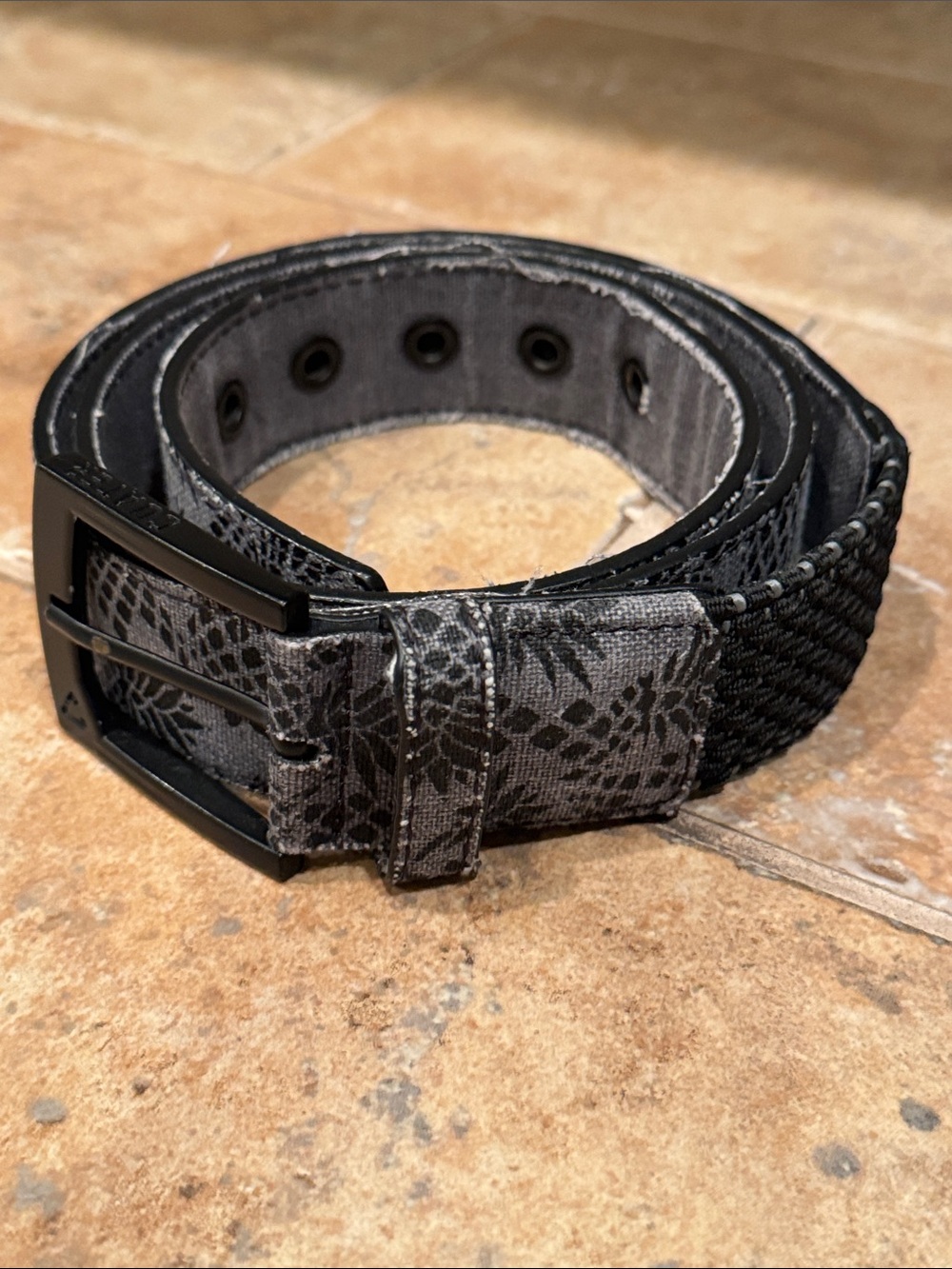 Men’s Travis Mathew Cuater Canvas Stretch Golf Belt M $59!